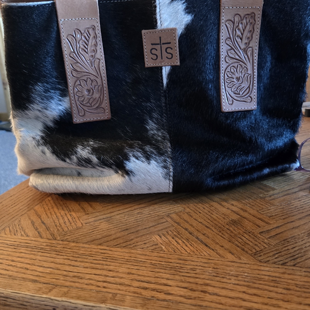 STS Ranchwear Black and White Cowhide Tote